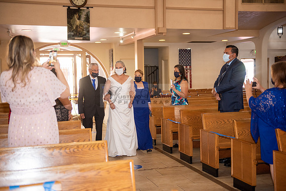 Gloria and Marco wedding celebration at Our Lady of Perpetual Church in Whittier Ca, photography by Gustavo Villarreal photography 323-633-8283