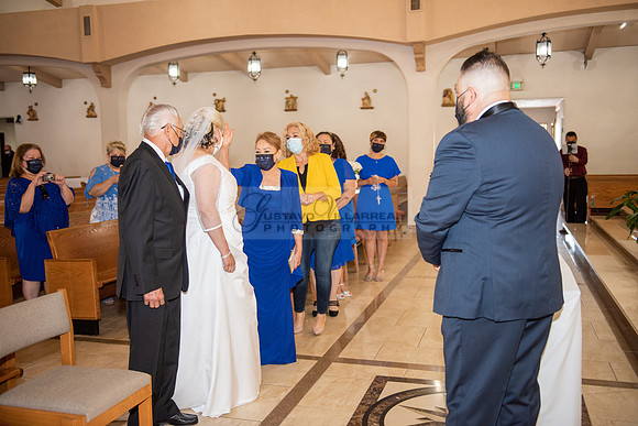 Gloria and Marco wedding celebration at Our Lady of Perpetual Church in Whittier Ca, photography by Gustavo Villarreal photography 323-633-8283