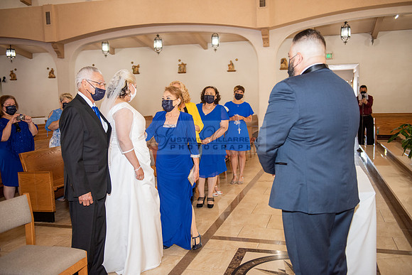 Gloria and Marco wedding celebration at Our Lady of Perpetual Church in Whittier Ca, photography by Gustavo Villarreal photography 323-633-8283
