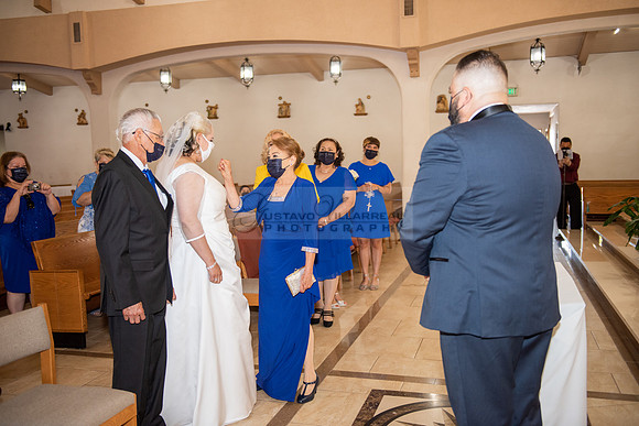 Gloria and Marco wedding celebration at Our Lady of Perpetual Church in Whittier Ca, photography by Gustavo Villarreal photography 323-633-8283