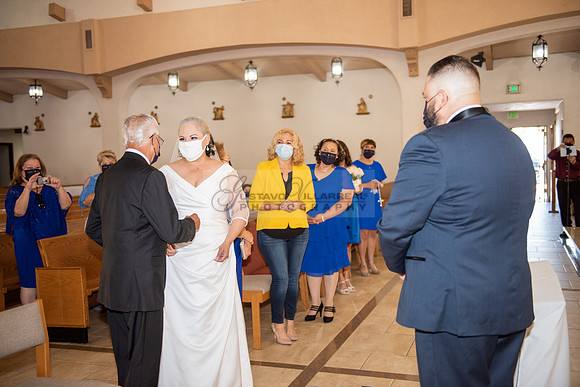 Gloria and Marco wedding celebration at Our Lady of Perpetual Church in Whittier Ca, photography by Gustavo Villarreal photography 323-633-8283