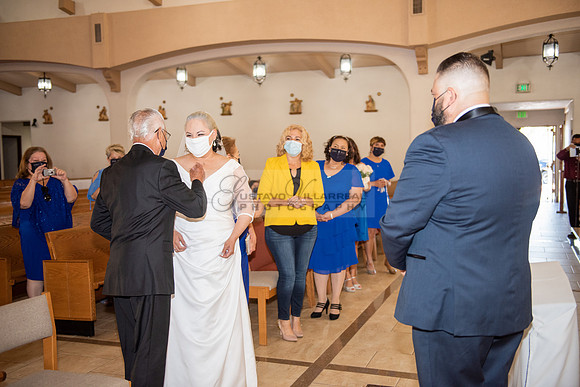 Gloria and Marco wedding celebration at Our Lady of Perpetual Church in Whittier Ca, photography by Gustavo Villarreal photography 323-633-8283
