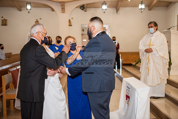 Gloria and Marco wedding celebration at Our Lady of Perpetual Church in Whittier Ca, photography by Gustavo Villarreal photography 323-633-8283