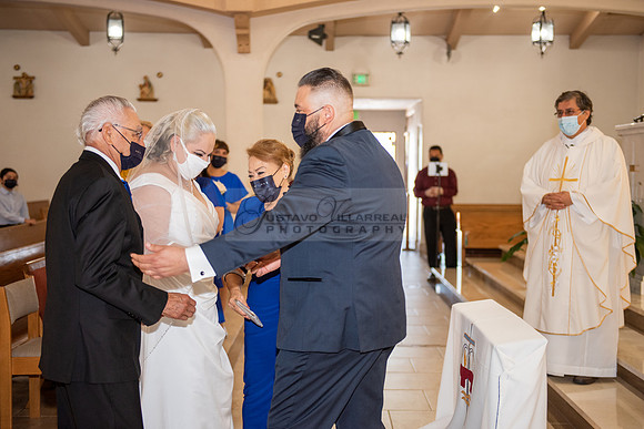 Gloria and Marco wedding celebration at Our Lady of Perpetual Church in Whittier Ca, photography by Gustavo Villarreal photography 323-633-8283