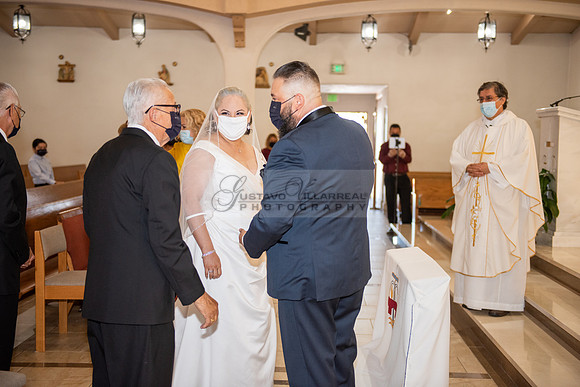 Gloria and Marco wedding celebration at Our Lady of Perpetual Church in Whittier Ca, photography by Gustavo Villarreal photography 323-633-8283