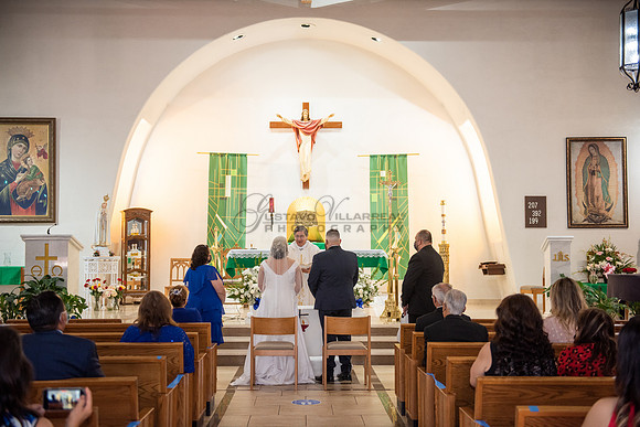 Gloria and Marco wedding celebration at Our Lady of Perpetual Church in Whittier Ca, photography by Gustavo Villarreal photography 323-633-8283