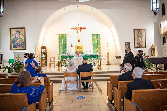 Gloria and Marco wedding celebration at Our Lady of Perpetual Church in Whittier Ca, photography by Gustavo Villarreal photography 323-633-8283