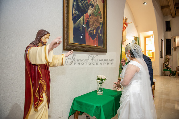 Gloria and Marco wedding celebration at Our Lady of Perpetual Church in Whittier Ca, photography by Gustavo Villarreal photography 323-633-8283