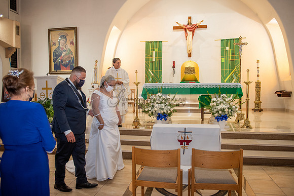 Gloria and Marco wedding celebration at Our Lady of Perpetual Church in Whittier Ca, photography by Gustavo Villarreal photography 323-633-8283