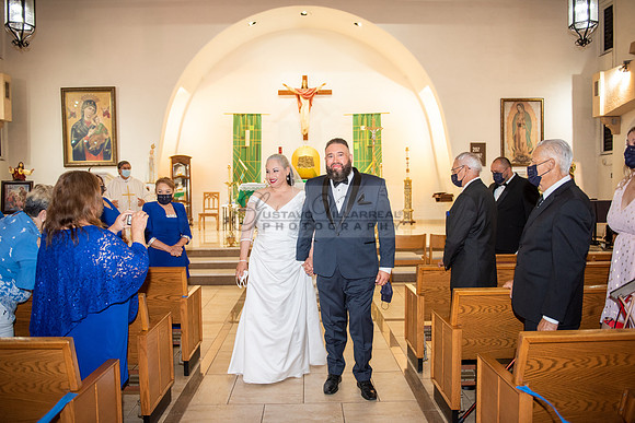 Gloria and Marco wedding celebration at Our Lady of Perpetual Church in Whittier Ca, photography by Gustavo Villarreal photography 323-633-8283