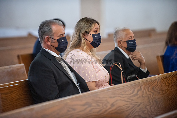 Gloria and Marco wedding celebration at Our Lady of Perpetual Church in Whittier Ca, photography by Gustavo Villarreal photography 323-633-8283