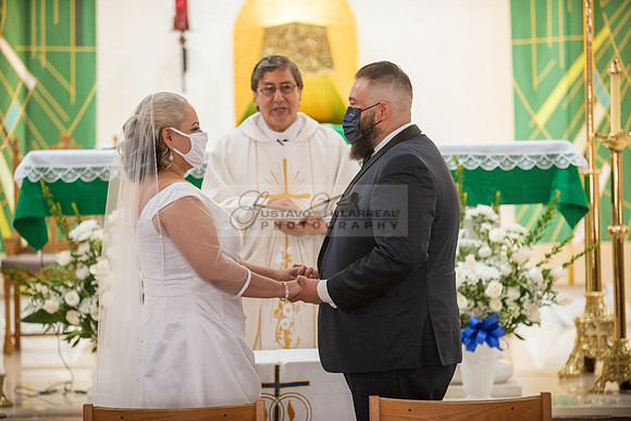 Gloria and Marco wedding celebration at Our Lady of Perpetual Church in Whittier Ca, photography by Gustavo Villarreal photography 323-633-8283