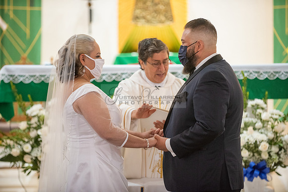 Gloria and Marco wedding celebration at Our Lady of Perpetual Church in Whittier Ca, photography by Gustavo Villarreal photography 323-633-8283