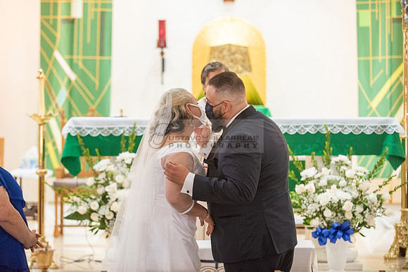 Gloria and Marco wedding celebration at Our Lady of Perpetual Church in Whittier Ca, photography by Gustavo Villarreal photography 323-633-8283