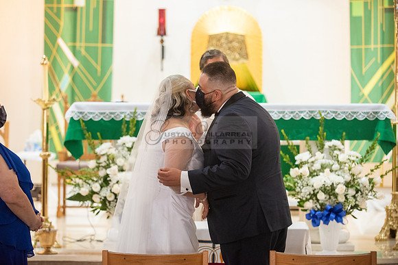 Gloria and Marco wedding celebration at Our Lady of Perpetual Church in Whittier Ca, photography by Gustavo Villarreal photography 323-633-8283