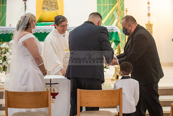 Gloria and Marco wedding celebration at Our Lady of Perpetual Church in Whittier Ca, photography by Gustavo Villarreal photography 323-633-8283