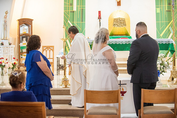 Gloria and Marco wedding celebration at Our Lady of Perpetual Church in Whittier Ca, photography by Gustavo Villarreal photography 323-633-8283
