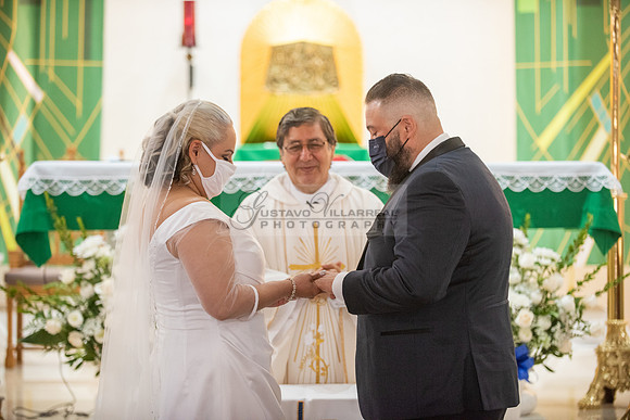 Gloria and Marco wedding celebration at Our Lady of Perpetual Church in Whittier Ca, photography by Gustavo Villarreal photography 323-633-8283