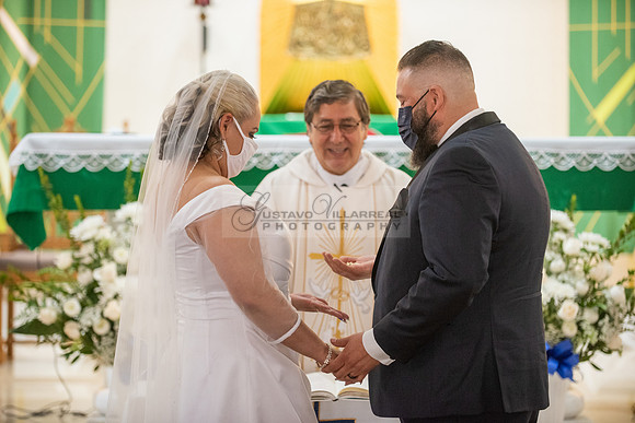 Gloria and Marco wedding celebration at Our Lady of Perpetual Church in Whittier Ca, photography by Gustavo Villarreal photography 323-633-8283