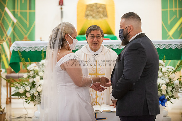 Gloria and Marco wedding celebration at Our Lady of Perpetual Church in Whittier Ca, photography by Gustavo Villarreal photography 323-633-8283