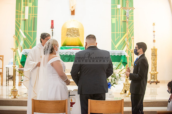 Gloria and Marco wedding celebration at Our Lady of Perpetual Church in Whittier Ca, photography by Gustavo Villarreal photography 323-633-8283