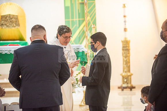 Gloria and Marco wedding celebration at Our Lady of Perpetual Church in Whittier Ca, photography by Gustavo Villarreal photography 323-633-8283