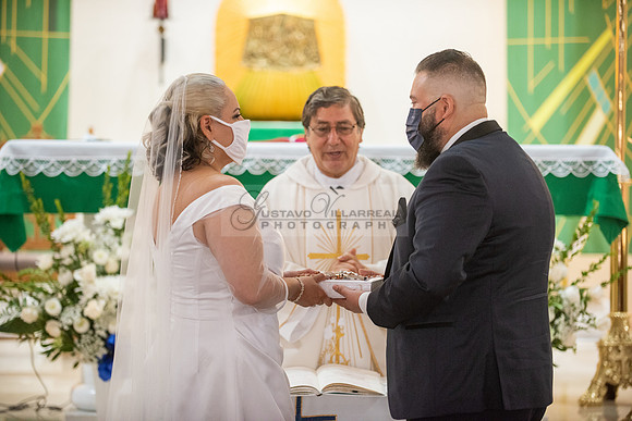 Gloria and Marco wedding celebration at Our Lady of Perpetual Church in Whittier Ca, photography by Gustavo Villarreal photography 323-633-8283