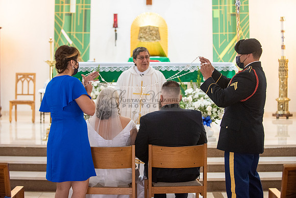 Gloria and Marco wedding celebration at Our Lady of Perpetual Church in Whittier Ca, photography by Gustavo Villarreal photography 323-633-8283