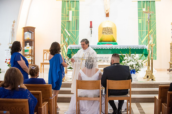Gloria and Marco wedding celebration at Our Lady of Perpetual Church in Whittier Ca, photography by Gustavo Villarreal photography 323-633-8283