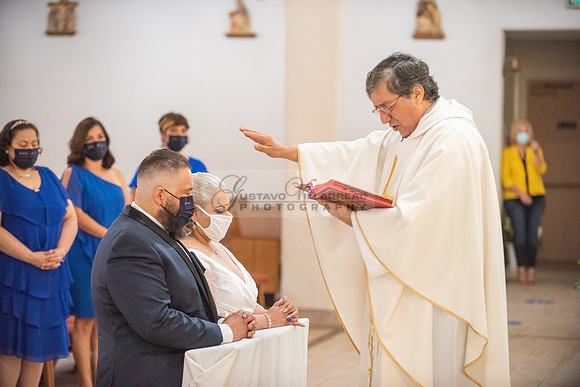 Gloria and Marco wedding celebration at Our Lady of Perpetual Church in Whittier Ca, photography by Gustavo Villarreal photography 323-633-8283