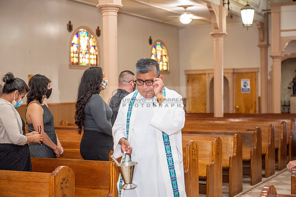 Jamilette Zavala Quinceanera celebration and ceremony at Santa Teresita Catholic Church in Los Angeles Ca, photography and videography by Gustavo Villarreal