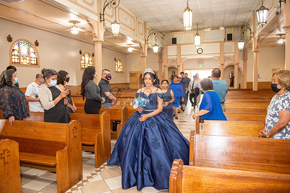 Jamilette Zavala Quinceanera celebration and ceremony at Santa Teresita Catholic Church in Los Angeles Ca, photography and videography by Gustavo Villarreal
