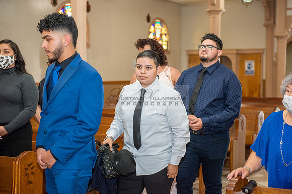 Jamilette Zavala Quinceanera celebration and ceremony at Santa Teresita Catholic Church in Los Angeles Ca, photography and videography by Gustavo Villarreal