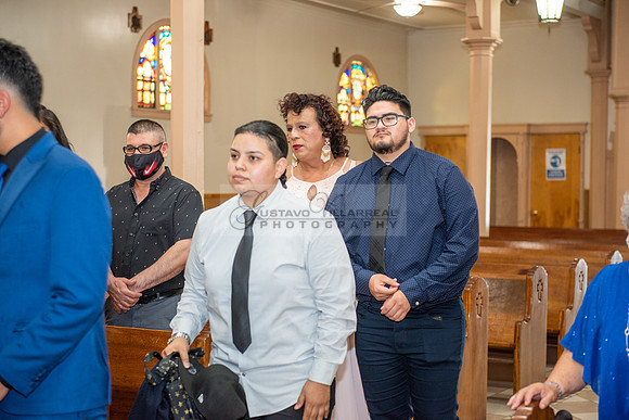Jamilette Zavala Quinceanera celebration and ceremony at Santa Teresita Catholic Church in Los Angeles Ca, photography and videography by Gustavo Villarreal