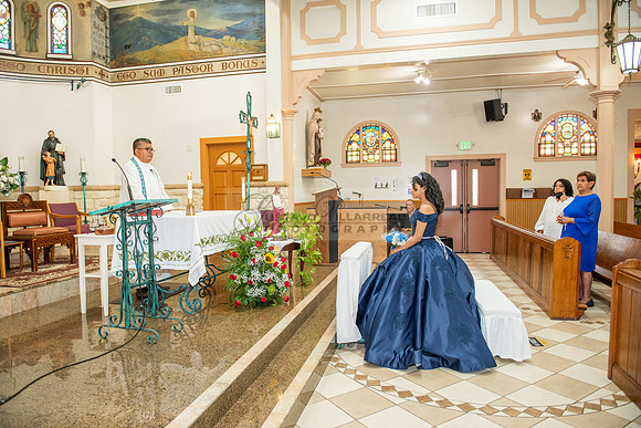 Jamilette Zavala Quinceanera celebration and ceremony at Santa Teresita Catholic Church in Los Angeles Ca, photography and videography by Gustavo Villarreal