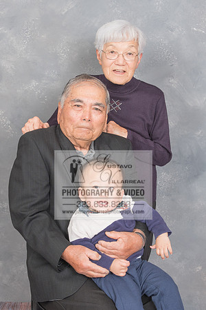 Family portraits in Montebello Ca, weddings photography and video, quinceaneras photography and video, sweet sixteens photography and video in montebello, fotografo de bodas y quinceaneras en Los Ange