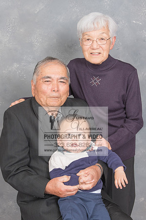 Family portraits in Montebello Ca, weddings photography and video, quinceaneras photography and video, sweet sixteens photography and video in montebello, fotografo de bodas y quinceaneras en Los Ange