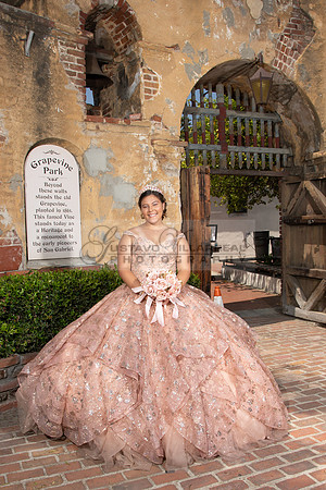 Miriam Louise quinceanera celebration at Elks Lodge of West Covina Ca, photography and videography by Gustavo Villarreal 323-633-8283