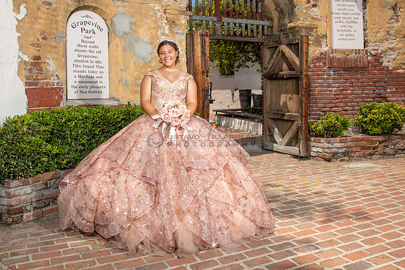 Miriam Louise quinceanera celebration at Elks Lodge of West Covina Ca, photography and videography by Gustavo Villarreal 323-633-8283