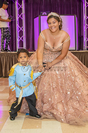 Miriam Louise quinceanera celebration at Elks Lodge of West Covina Ca, photography and videography by Gustavo Villarreal 323-633-8283