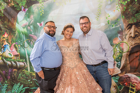 Miriam Louise quinceanera celebration at Elks Lodge of West Covina Ca, photography and videography by Gustavo Villarreal 323-633-8283