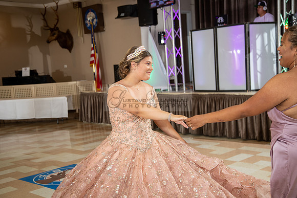 Miriam Louise quinceanera celebration at Elks Lodge of West Covina Ca, photography and videography by Gustavo Villarreal 323-633-8283