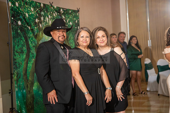 Miriam Louise quinceanera celebration at Elks Lodge of West Covina Ca, photography and videography by Gustavo Villarreal 323-633-8283