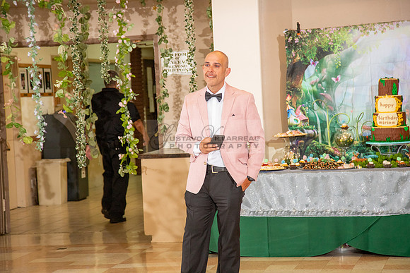 Miriam Louise quinceanera celebration at Elks Lodge of West Covina Ca, photography and videography by Gustavo Villarreal 323-633-8283