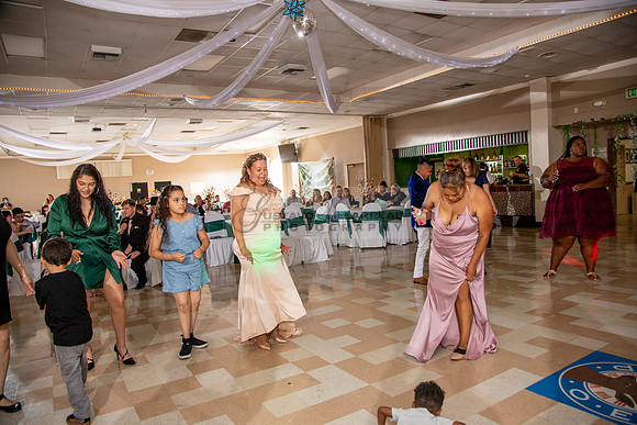 Miriam Louise quinceanera celebration at Elks Lodge of West Covina Ca, photography and videography by Gustavo Villarreal 323-633-8283