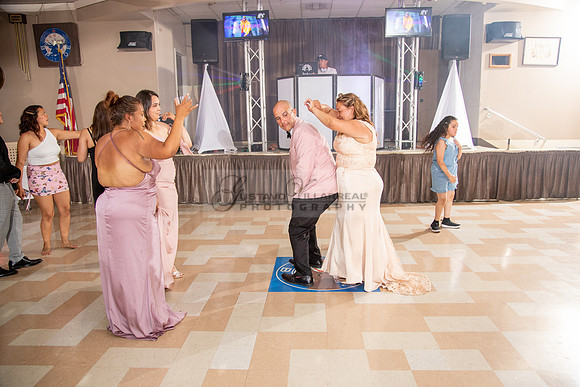 Miriam Louise quinceanera celebration at Elks Lodge of West Covina Ca, photography and videography by Gustavo Villarreal 323-633-8283