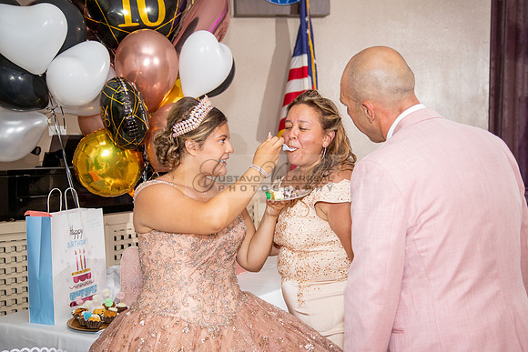 Miriam Louise quinceanera celebration at Elks Lodge of West Covina Ca, photography and videography by Gustavo Villarreal 323-633-8283