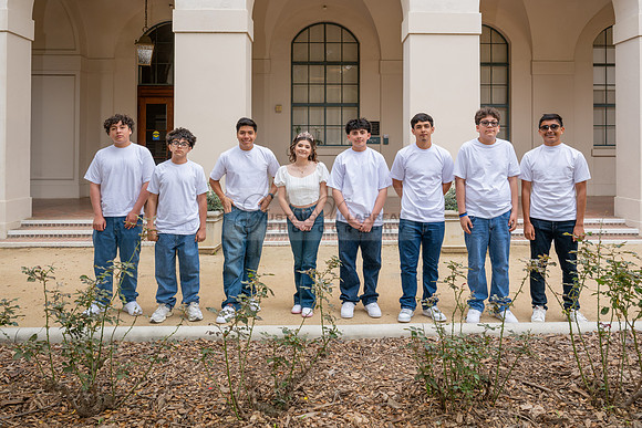 Natalie Gutierrez quinceañera photoshoot at the beautiful and historic place in Pasadena Ca. wedding and sweet 16th Photographer Gustavo Villarreal, 323-633-8283