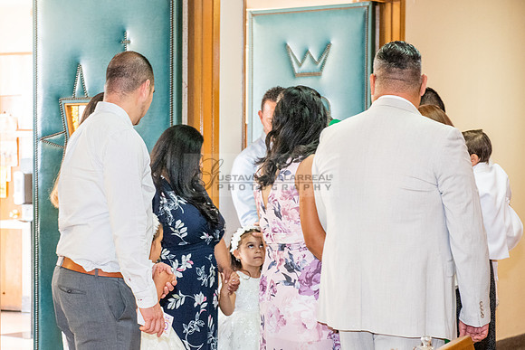 Fotografo para bautismos, Primera communions photographer 323-633-8283 at St Mary of the Assumption Catholic church in Whittier Ca.