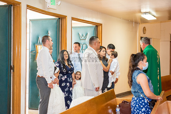 Fotografo para bautismos, Primera communions photographer 323-633-8283 at St Mary of the Assumption Catholic church in Whittier Ca.